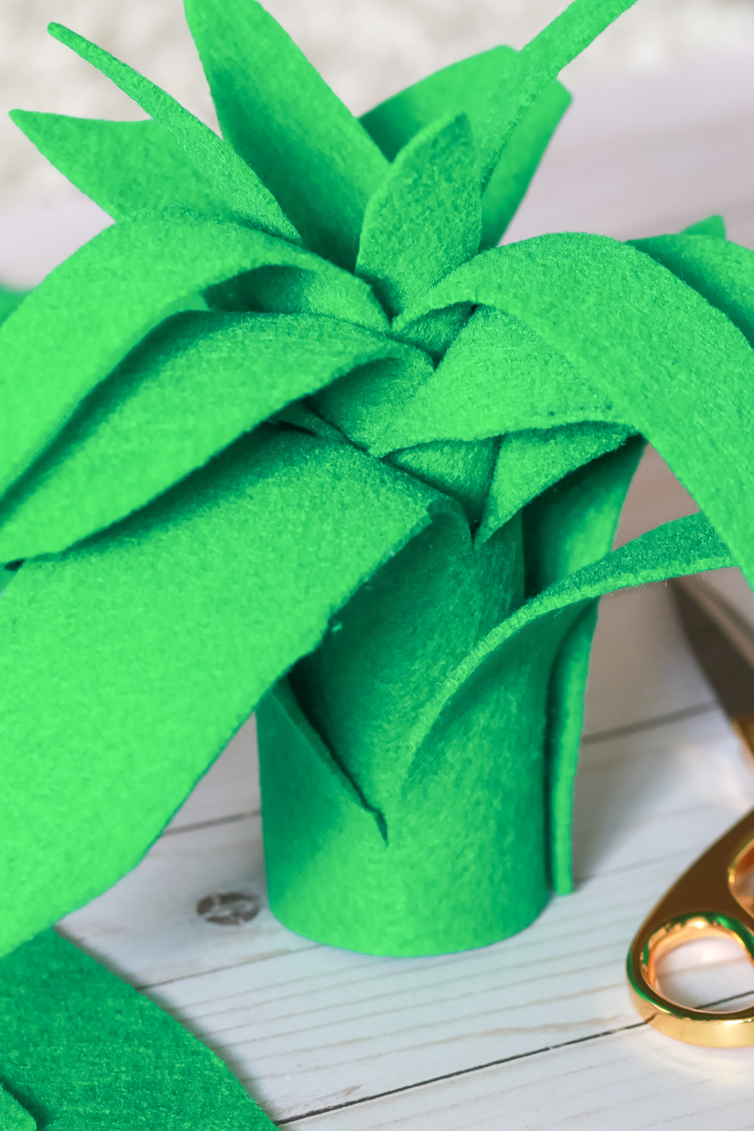 DIY Pineapple Costume That Costs Less Than 3 to Make