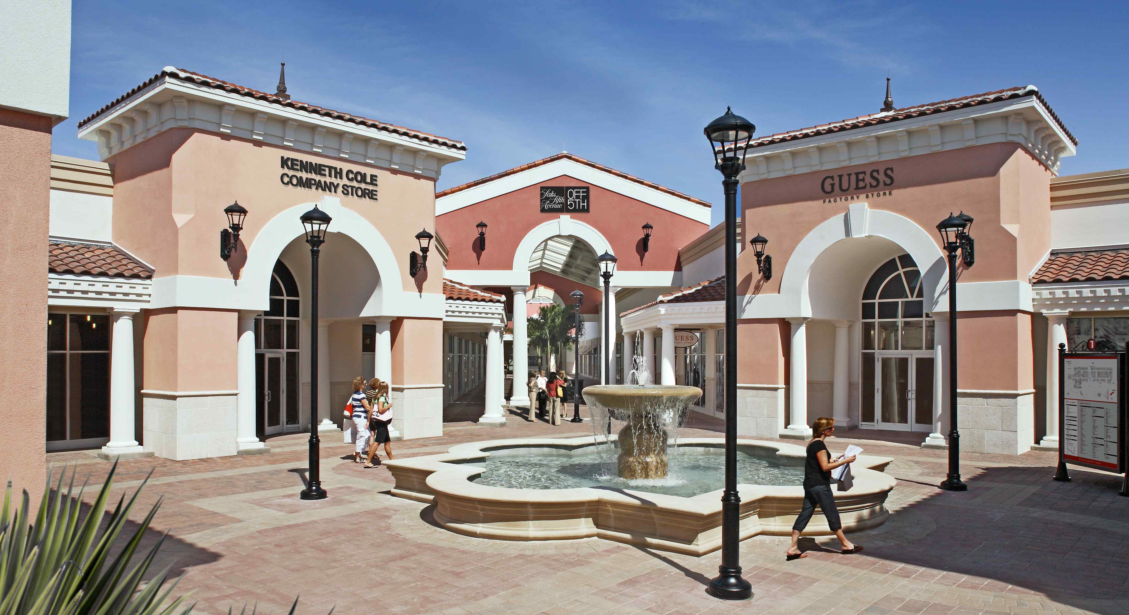 Search form Find over outlet malls locations (including factory stores) in US sorted by states. All business information included: hours, driving directions, list of outlet stores, phone numbers and contacts. List of best Outlet centers in the USA. 20 Stores Cabazon Outlets. Seminole Drive #, Cabazon, California - CA
