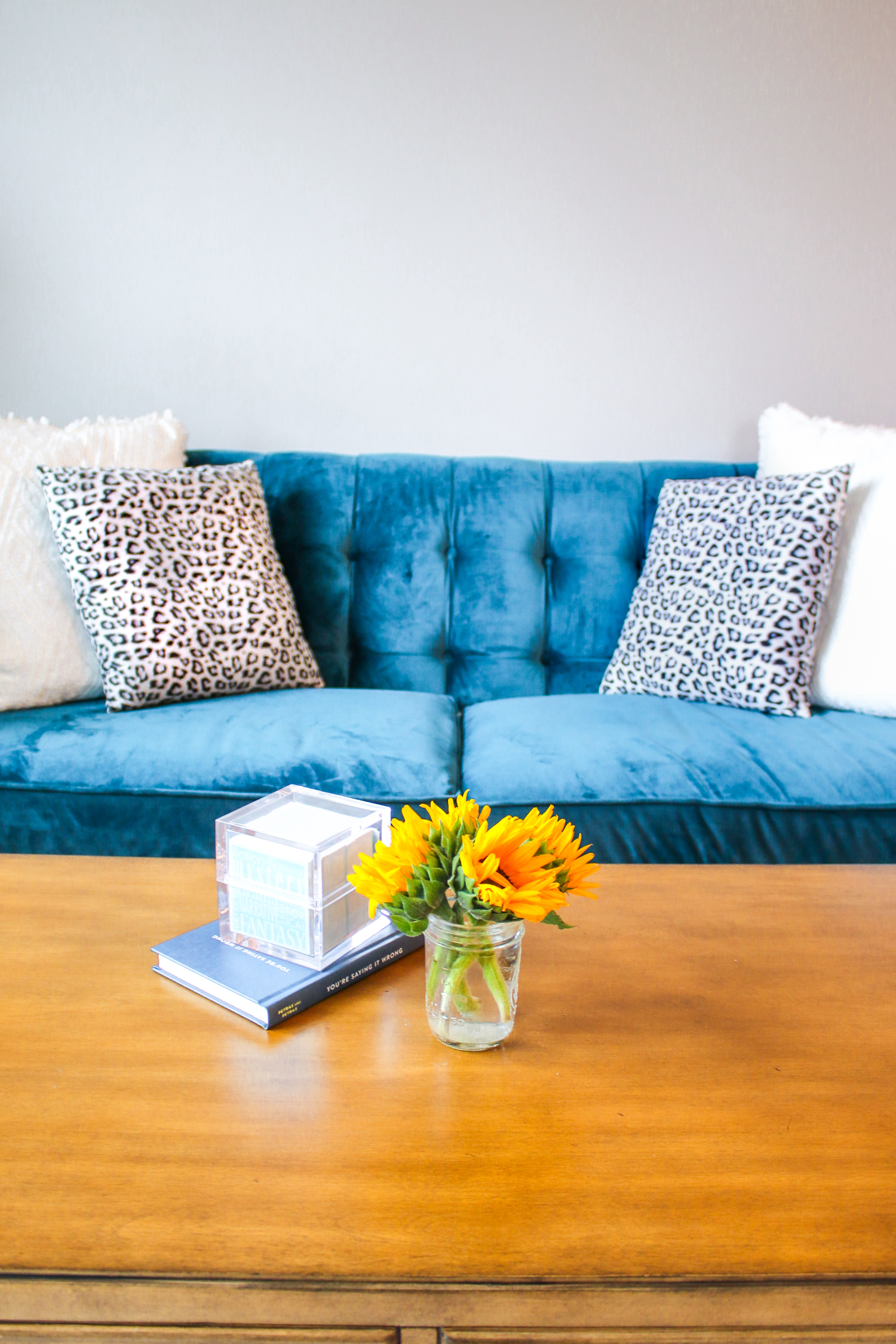 Furnish A Temporary Apartment On A Budget With Cort Furniture Rental