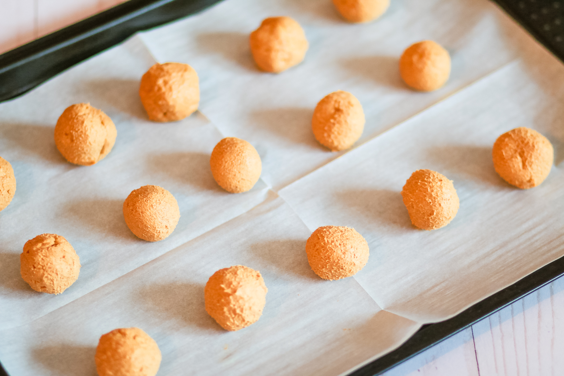 Easy no bake pumpkin dessert-- delicious bite-sized pumpkin pie truffles | No bake fall dessert | No bake Thanksgiving dessert | Pumpkin Pie Truffles by southern blogger Stephanie Ziajka from Diary of a Debutante Easy no bake pumpkin dessert-- delicious bite-sized pumpkin pie truffles | No bake fall dessert | No bake Thanksgiving dessert | Pumpkin Pie Truffles by southern blogger Stephanie Ziajka from Diary of a Debutante