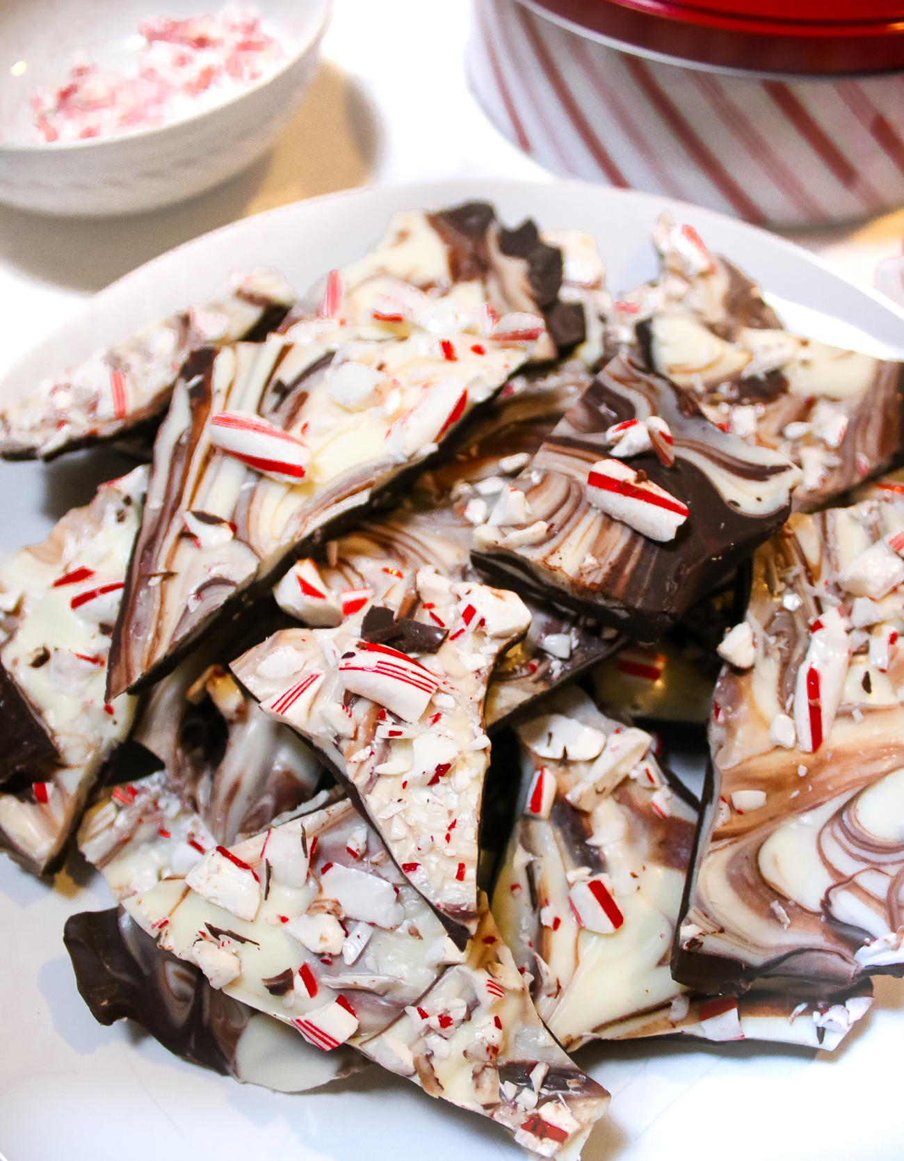 Homemade peppermint bark recipe adapted from Elisabet Der Nederlanden's "Holiday Cookies" that tastes exactly like the famous William Sonoma Peppermint Bark by southern blogger Stephanie Ziajka from Diary of a Debutante Homemade peppermint bark recipe adapted from Elisabet Der Nederlanden's "Holiday Cookies" that tastes exactly like the famous William Sonoma Peppermint Bark by southern blogger Stephanie Ziajka from Diary of a Debutante